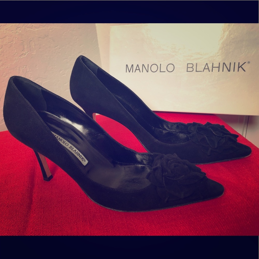Manolo Blahnik Mid-Heel Suede Flower Pump